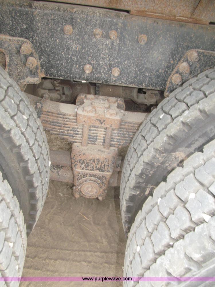 image for item F7029 1999 Sterling L9511 tandem axle dump truck