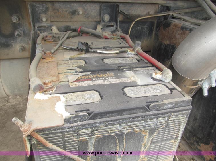 image for item F7029 1999 Sterling L9511 tandem axle dump truck