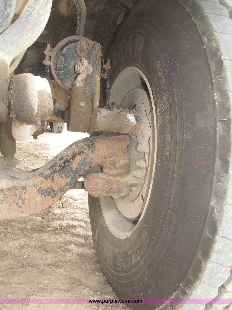 image for item F7029 1999 Sterling L9511 tandem axle dump truck