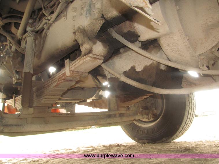 image for item F7029 1999 Sterling L9511 tandem axle dump truck