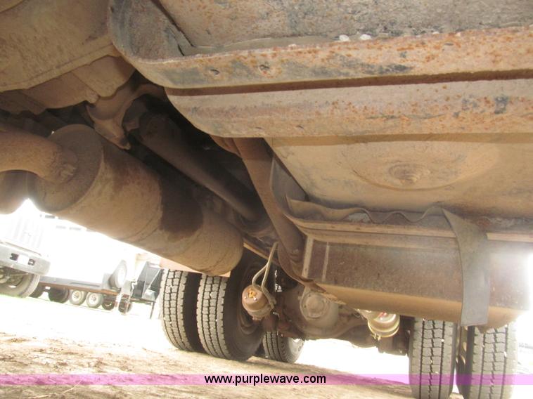 image for item F7029 1999 Sterling L9511 tandem axle dump truck