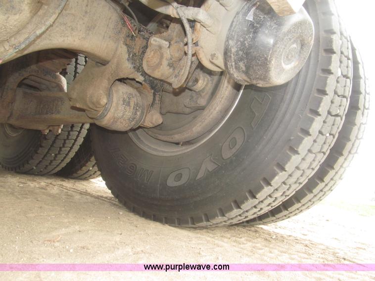 image for item F7029 1999 Sterling L9511 tandem axle dump truck