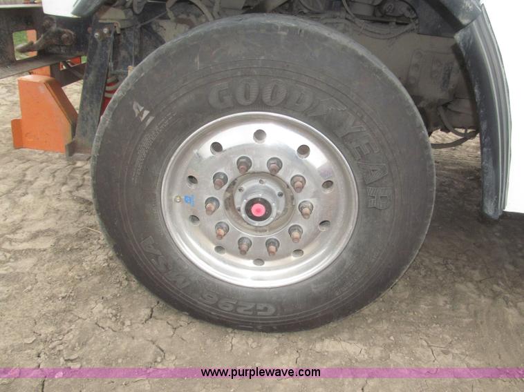 image for item F7029 1999 Sterling L9511 tandem axle dump truck