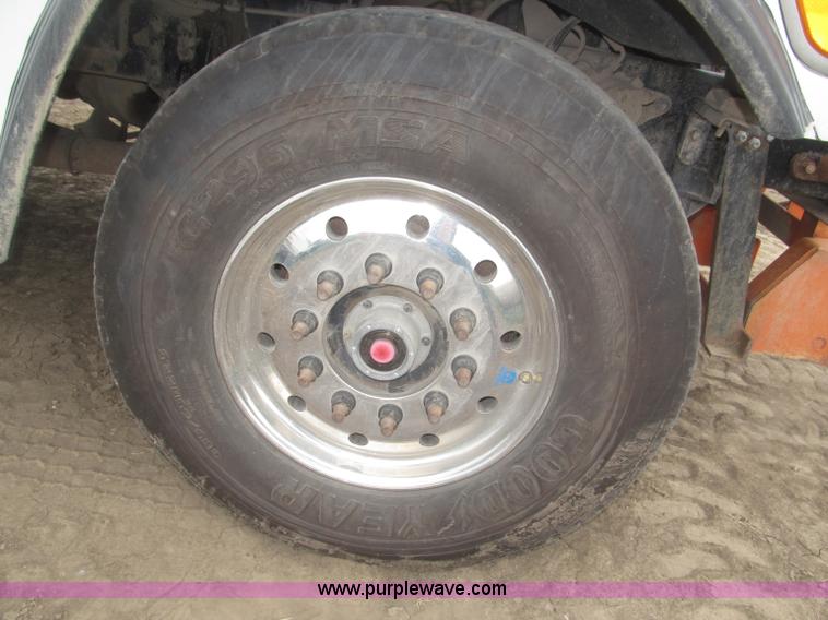 image for item F7029 1999 Sterling L9511 tandem axle dump truck