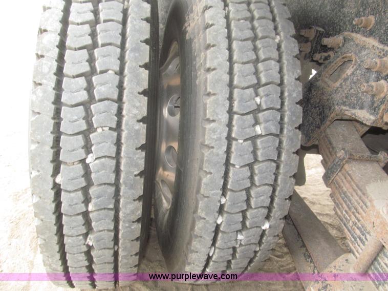 image for item F7029 1999 Sterling L9511 tandem axle dump truck