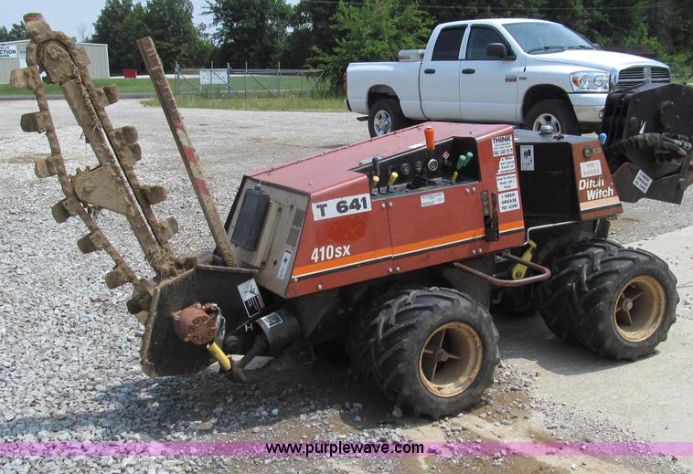 image for item G2035 2000 Ditch Witch 410SXD vibratory plow