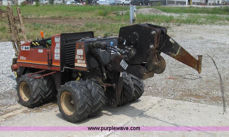 image for item G2035 2000 Ditch Witch 410SXD vibratory plow