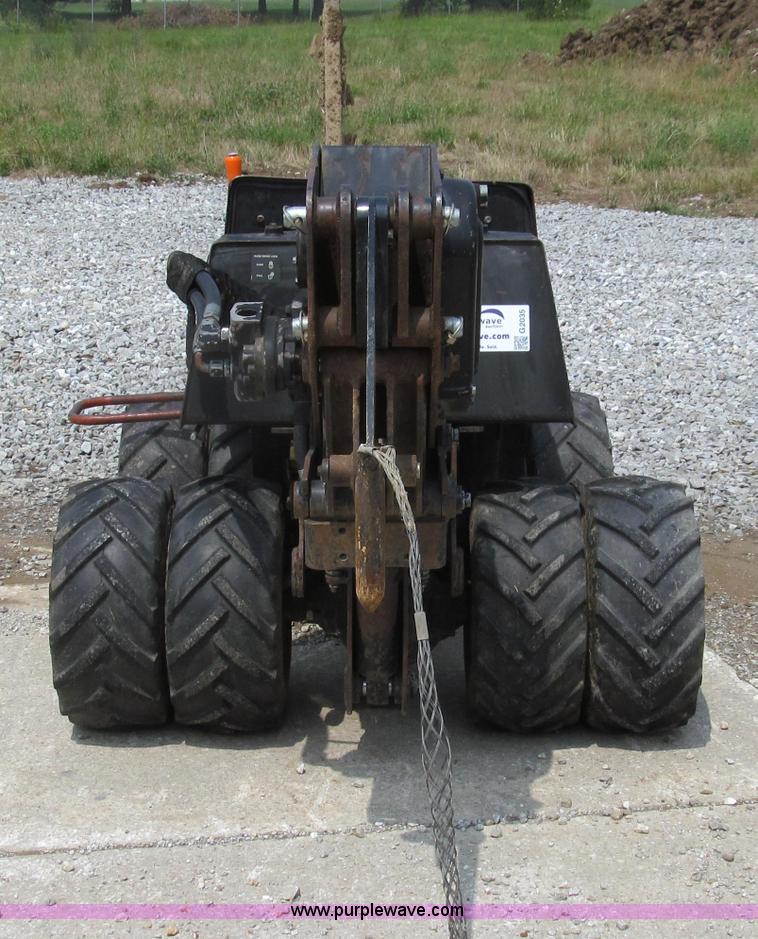 image for item G2035 2000 Ditch Witch 410SXD vibratory plow