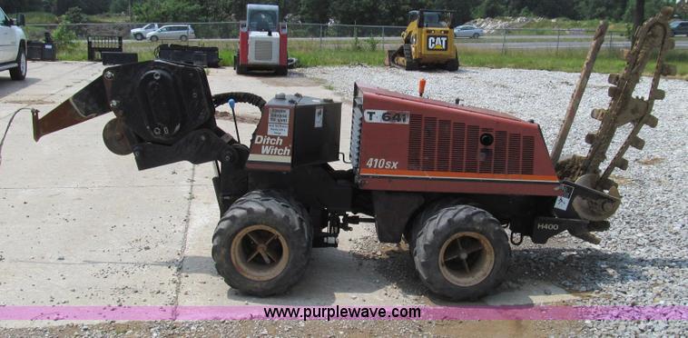 image for item G2035 2000 Ditch Witch 410SXD vibratory plow