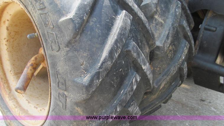 image for item G2035 2000 Ditch Witch 410SXD vibratory plow