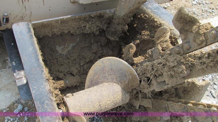 image for item G2035 2000 Ditch Witch 410SXD vibratory plow