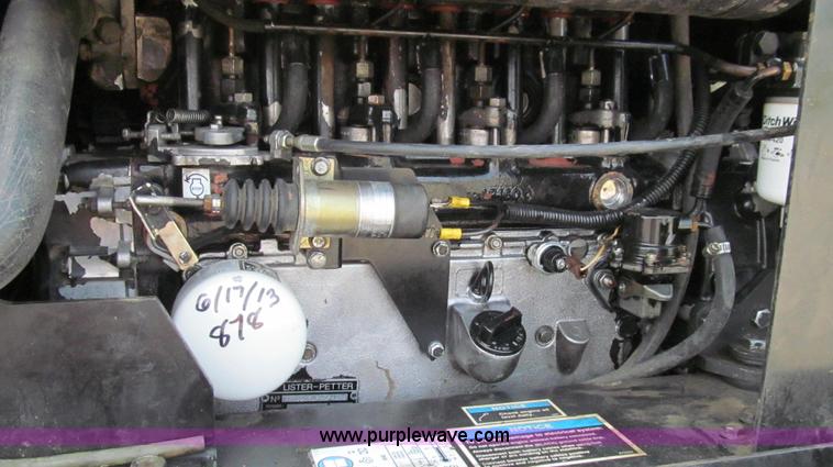 image for item G2035 2000 Ditch Witch 410SXD vibratory plow