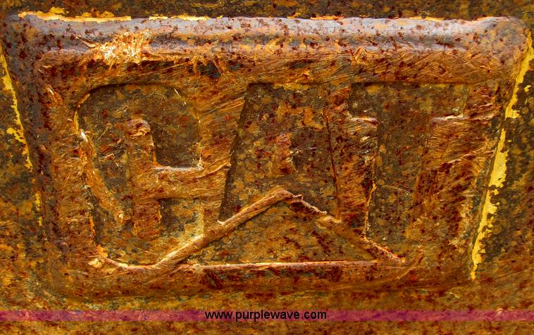 image for item G2036 Caterpillar 36" four tooth excavator bucket