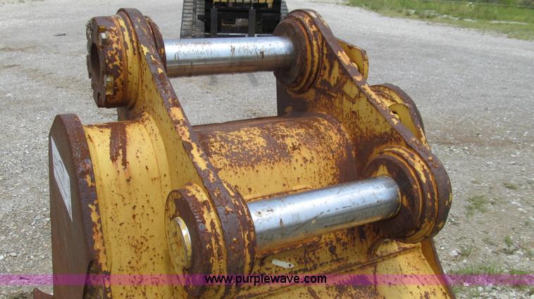 image for item G2036 Caterpillar 36" four tooth excavator bucket