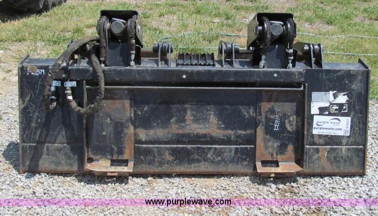 image for item G2037 Caterpillar 157-7225 grapple bucket