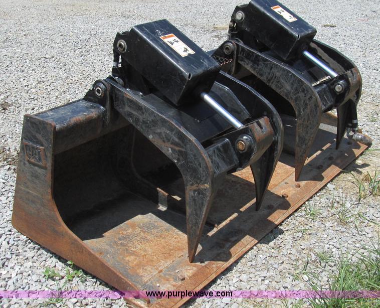 image for item G2037 Caterpillar 157-7225 grapple bucket