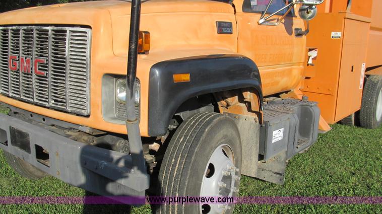 image for item G2038 1999 GMC C7500 bucket/tree trimming truck