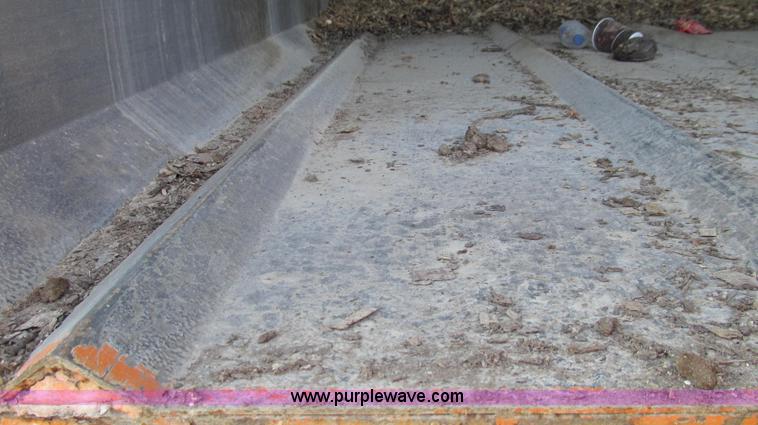 image for item G2038 1999 GMC C7500 bucket/tree trimming truck