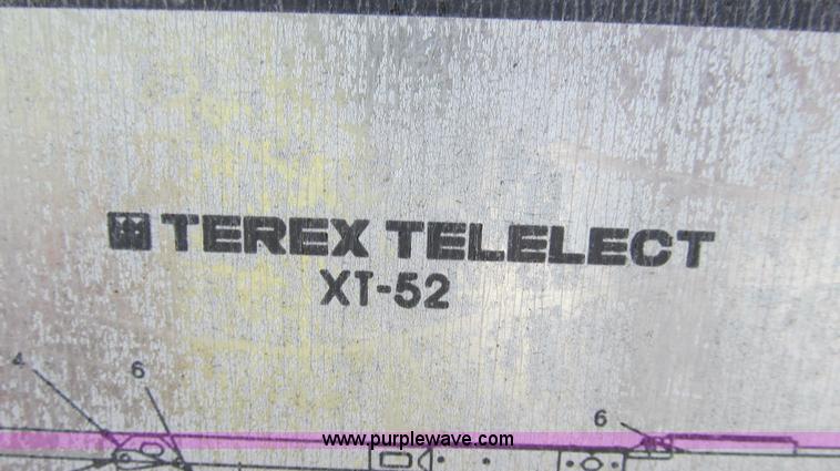 image for item G2038 1999 GMC C7500 bucket/tree trimming truck