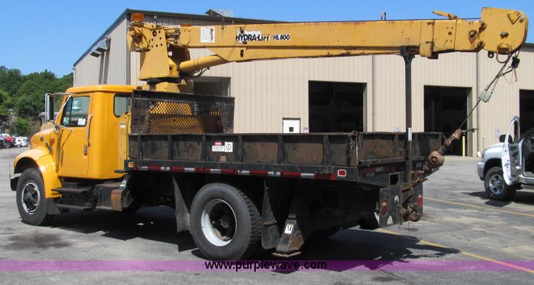 image for item G2047 1996 International 4900 crane truck