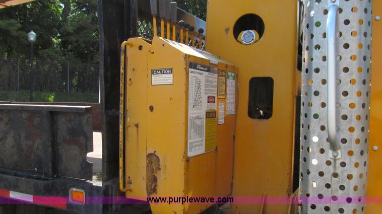 image for item G2047 1996 International 4900 crane truck