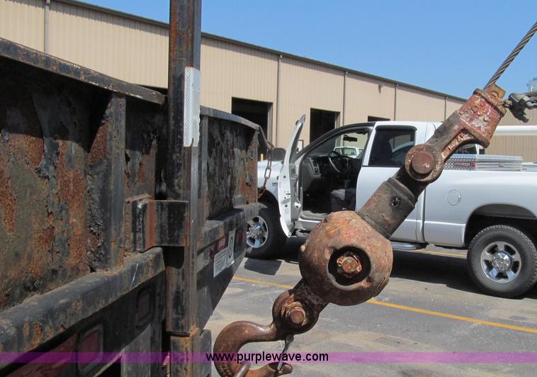 image for item G2047 1996 International 4900 crane truck