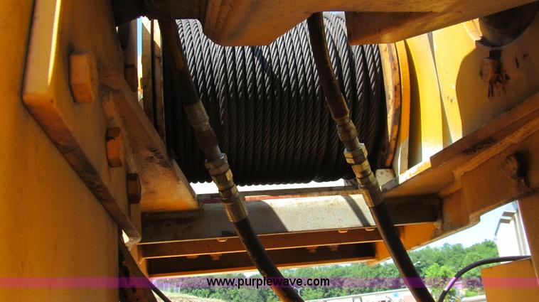 image for item G2047 1996 International 4900 crane truck