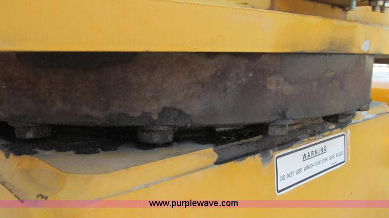 image for item G2047 1996 International 4900 crane truck