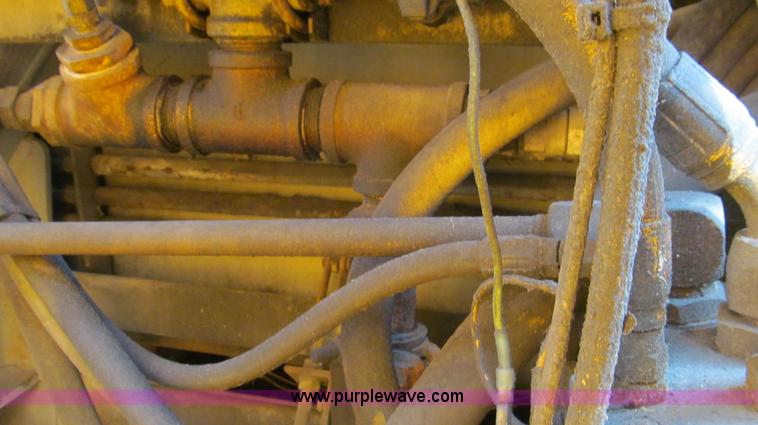 image for item G2047 1996 International 4900 crane truck