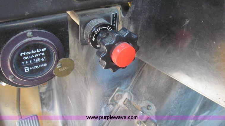 image for item G2047 1996 International 4900 crane truck