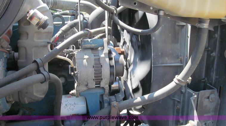 image for item G2047 1996 International 4900 crane truck