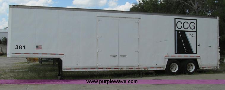 image for item G2048 1982 Kentucky dry van trailer