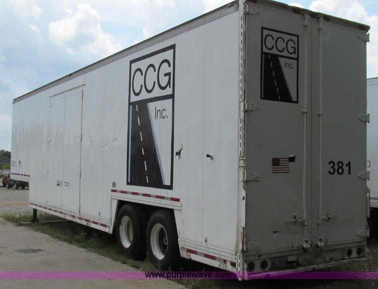 image for item G2048 1982 Kentucky dry van trailer
