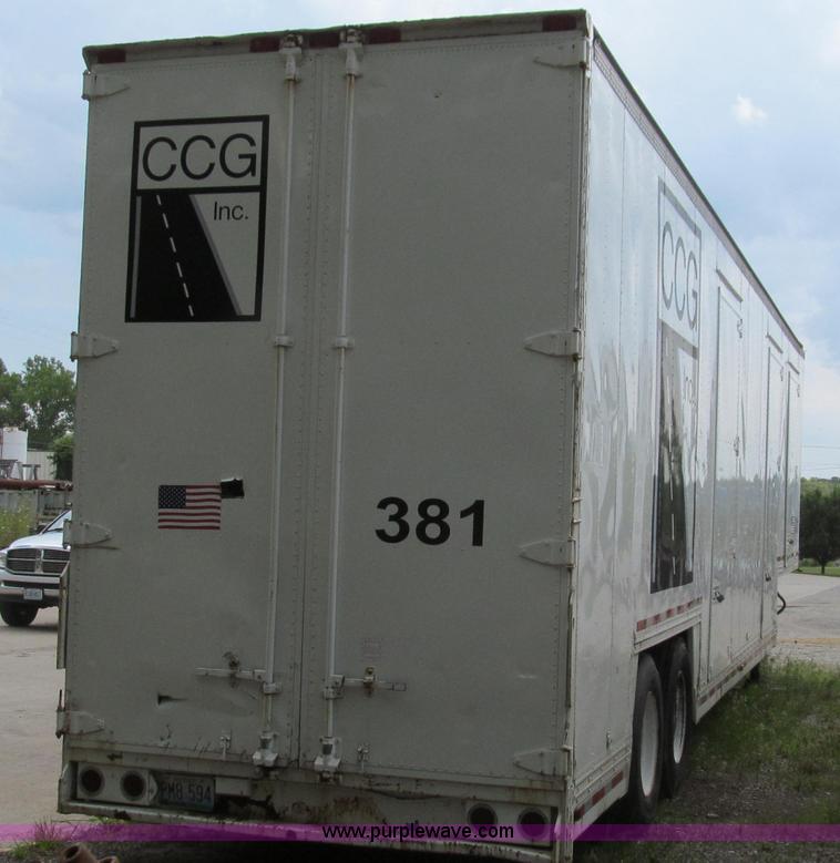 image for item G2048 1982 Kentucky dry van trailer