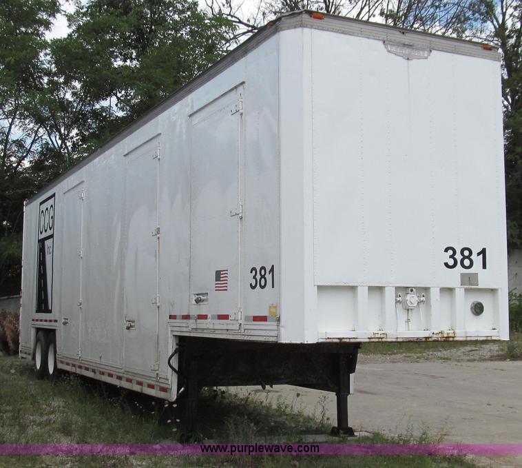 image for item G2048 1982 Kentucky dry van trailer