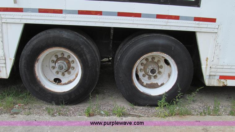 image for item G2048 1982 Kentucky dry van trailer