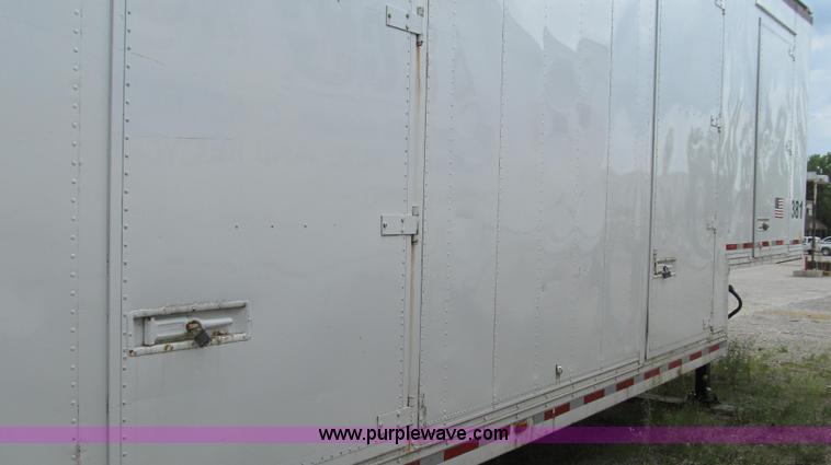 image for item G2048 1982 Kentucky dry van trailer