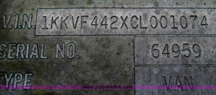 image for item G2048 1982 Kentucky dry van trailer