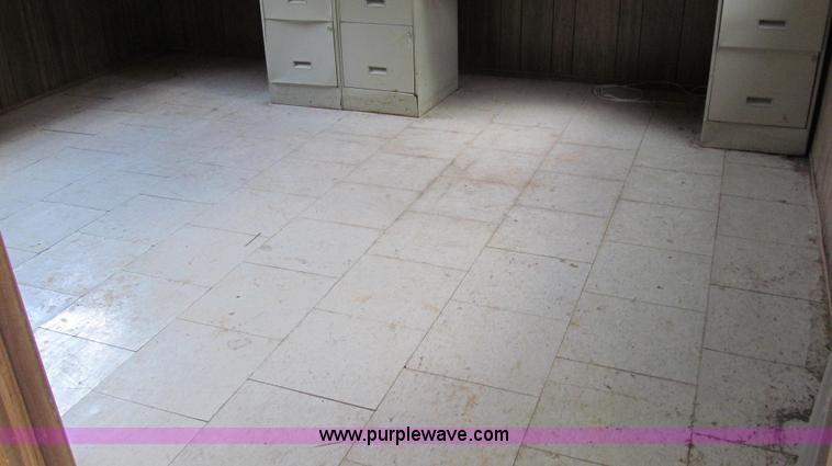 image for item G2049 1999 Manufactured Structures Scottsman office trailer