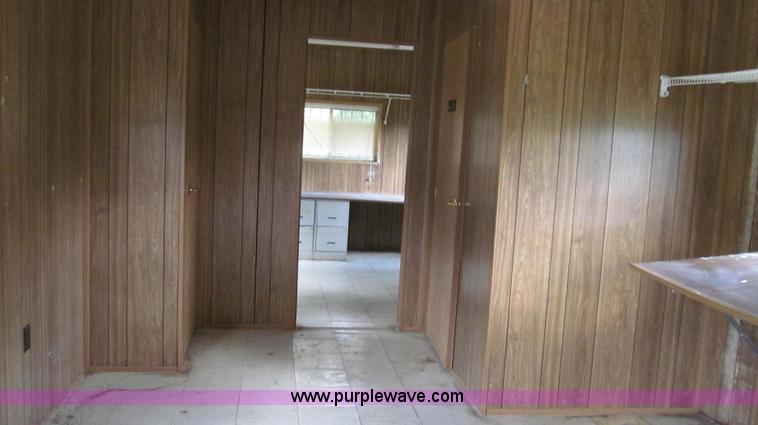 image for item G2049 1999 Manufactured Structures Scottsman office trailer