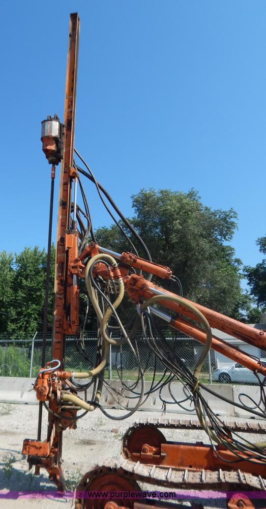 image for item G3287 Joy-Sullivan MS-4E-5 track drill and Joy air compressor