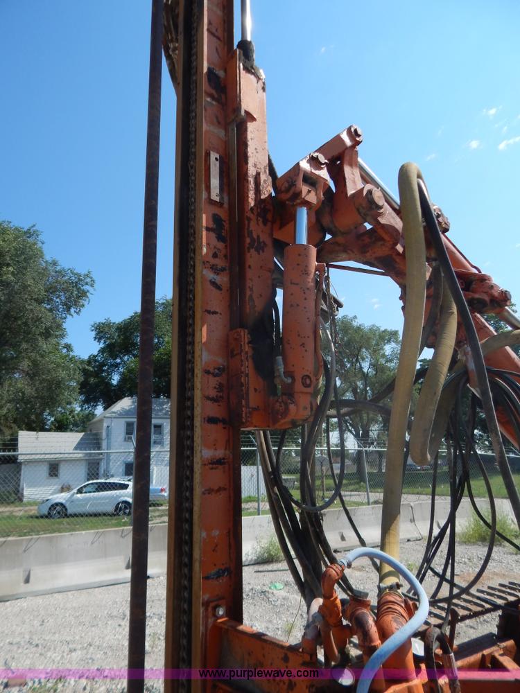 image for item G3287 Joy-Sullivan MS-4E-5 track drill and Joy air compressor