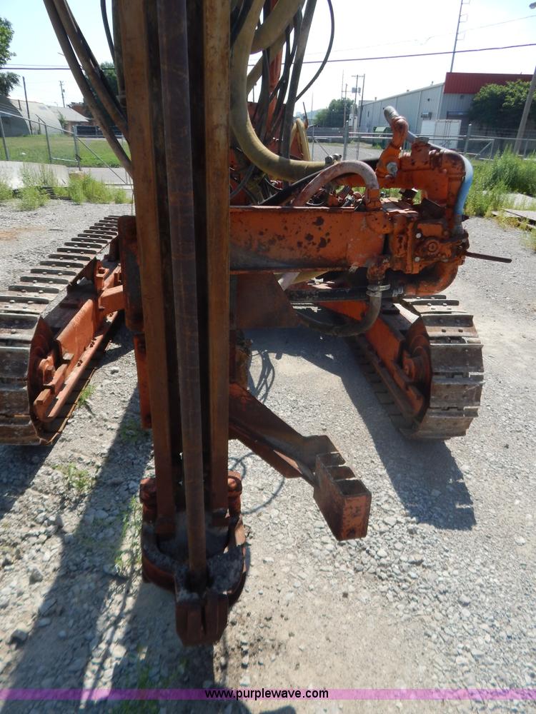 image for item G3287 Joy-Sullivan MS-4E-5 track drill and Joy air compressor