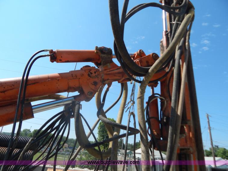 image for item G3287 Joy-Sullivan MS-4E-5 track drill and Joy air compressor