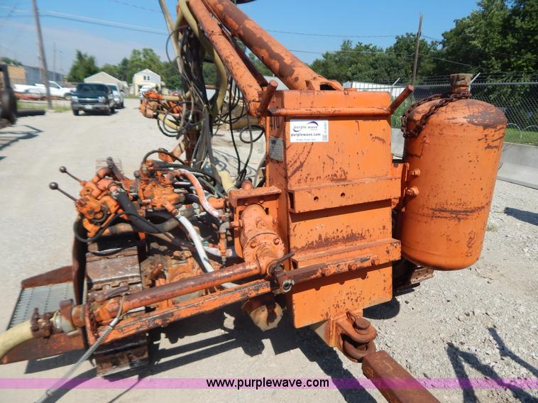 image for item G3287 Joy-Sullivan MS-4E-5 track drill and Joy air compressor