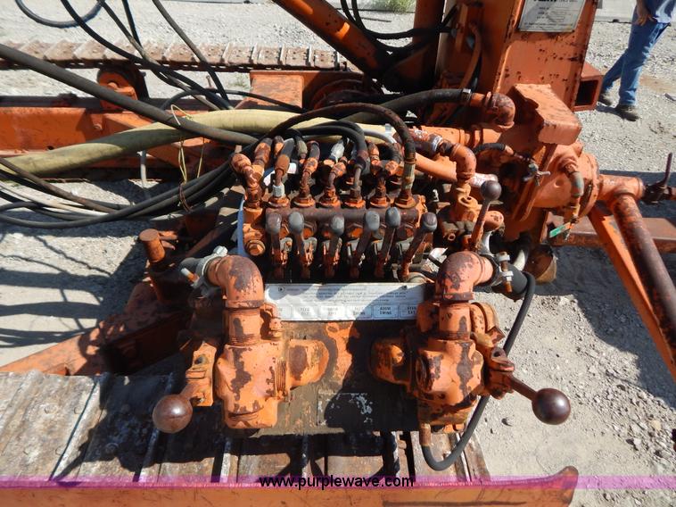 image for item G3287 Joy-Sullivan MS-4E-5 track drill and Joy air compressor