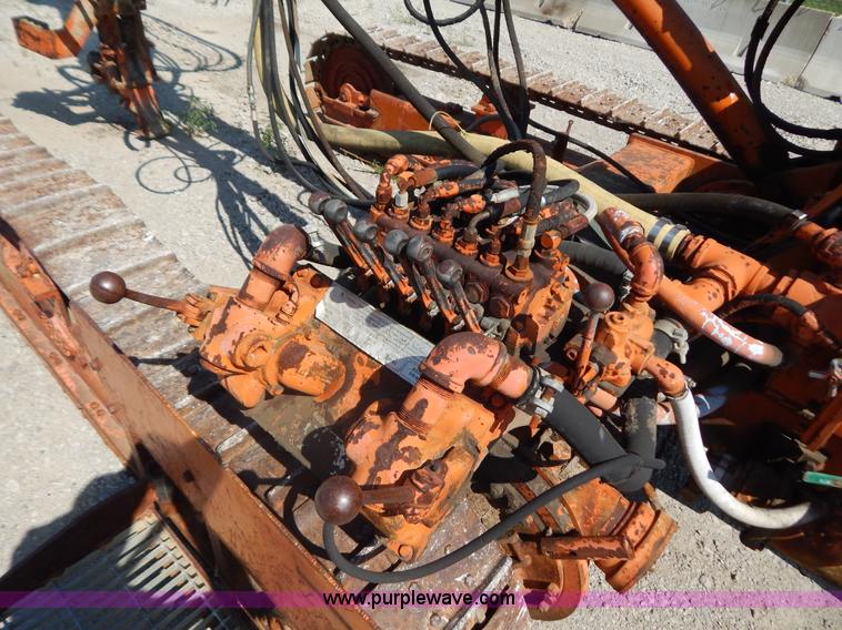 image for item G3287 Joy-Sullivan MS-4E-5 track drill and Joy air compressor