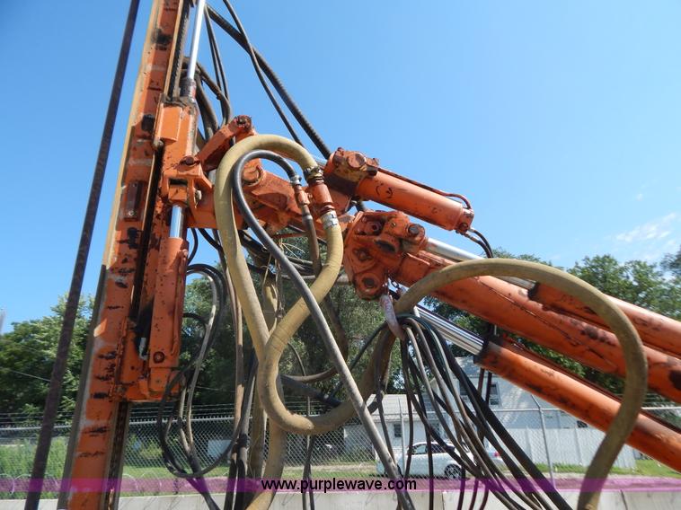 image for item G3287 Joy-Sullivan MS-4E-5 track drill and Joy air compressor