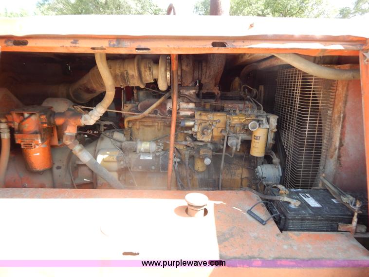 image for item G3287 Joy-Sullivan MS-4E-5 track drill and Joy air compressor