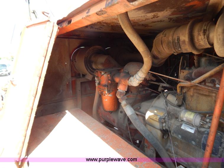 image for item G3287 Joy-Sullivan MS-4E-5 track drill and Joy air compressor